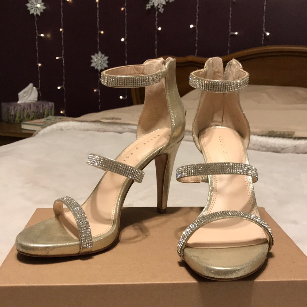 EUC Kelly and Katie golden and diamond sandals